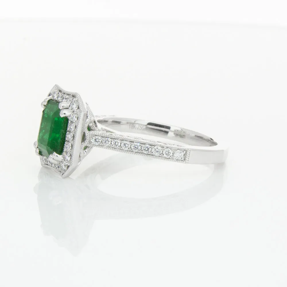 18ct White Gold Emerald & Diamond Ring