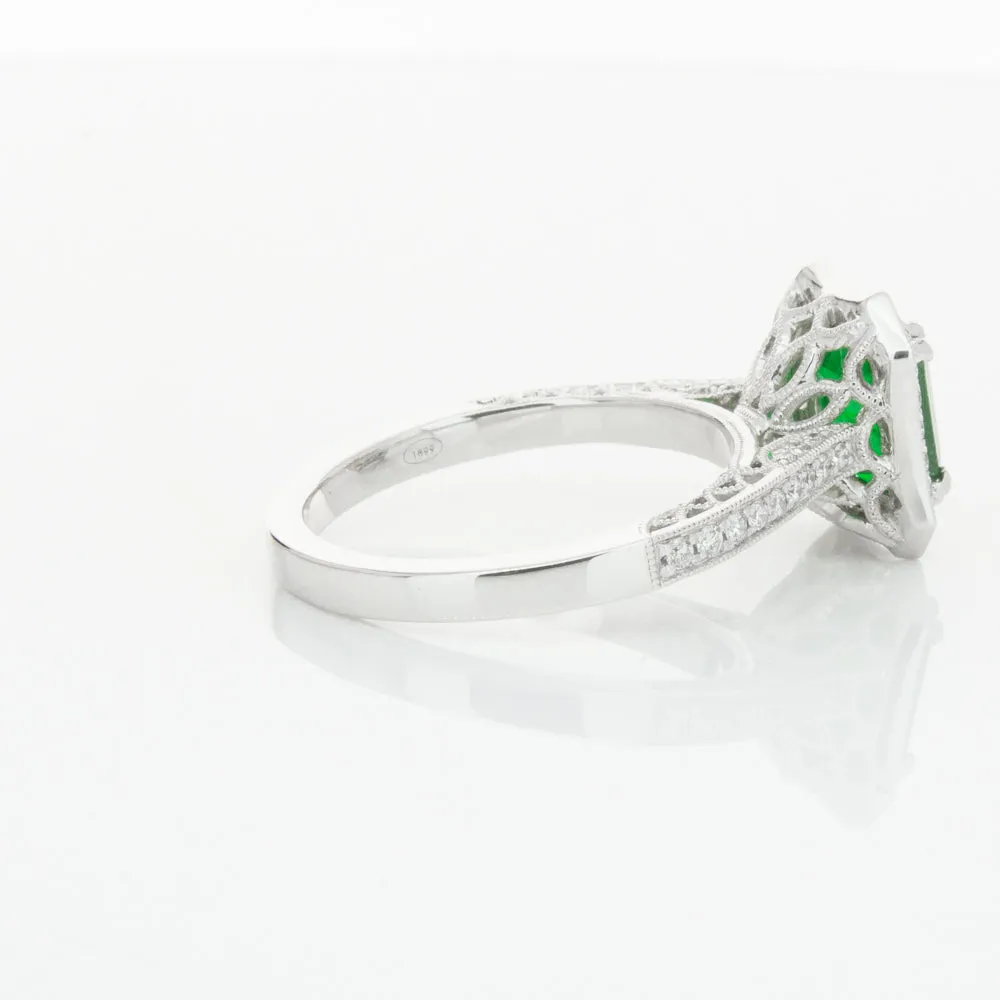 18ct White Gold Emerald & Diamond Ring
