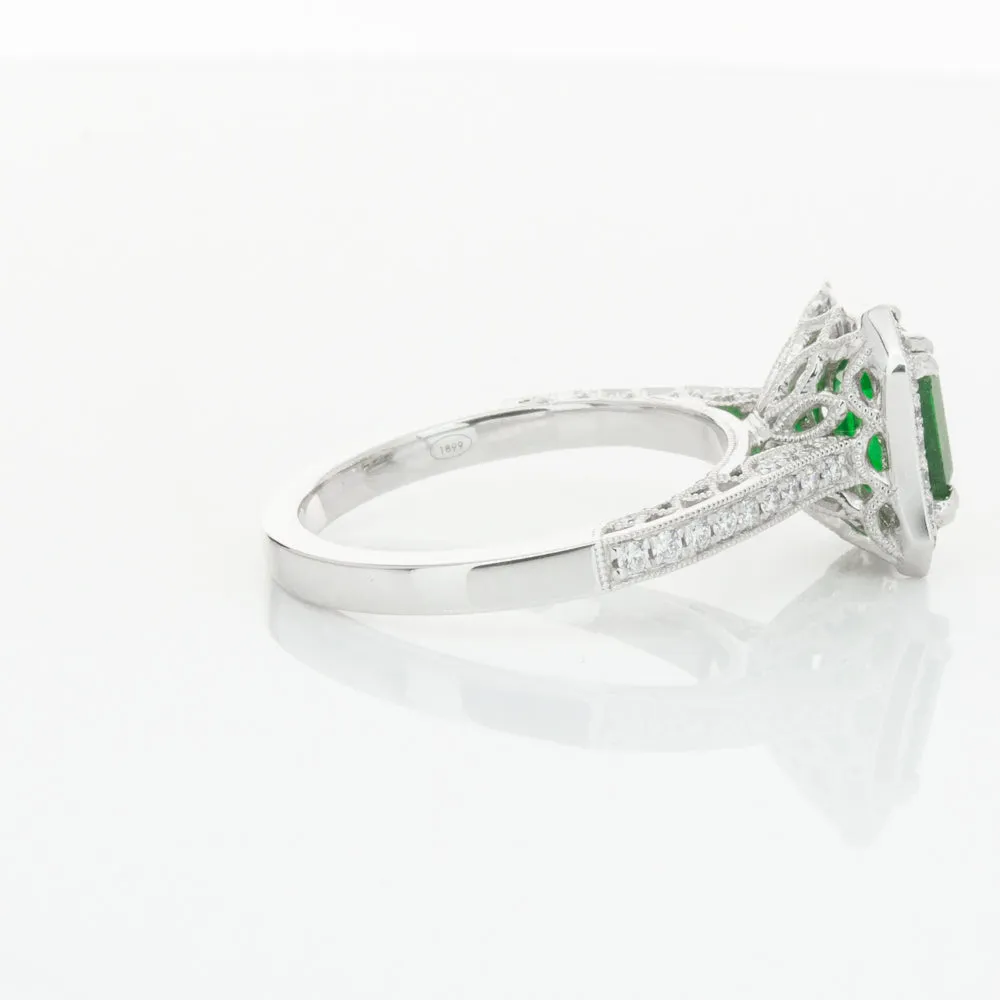 18ct White Gold Emerald & Diamond Ring