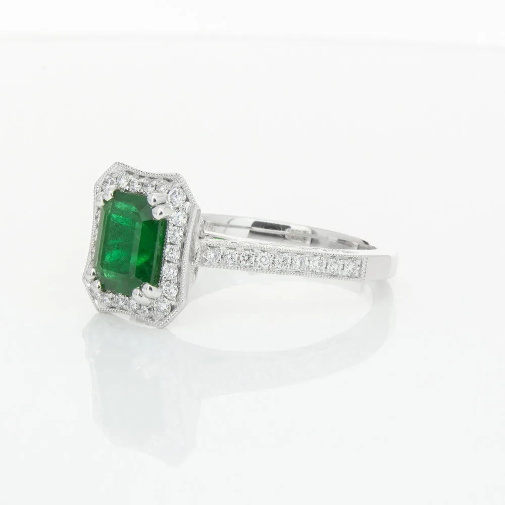18ct White Gold Emerald & Diamond Ring