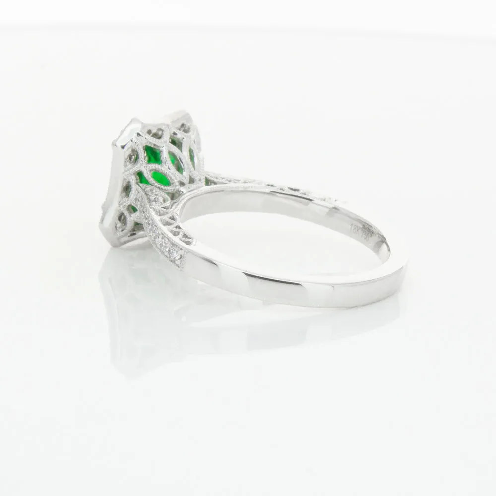 18ct White Gold Emerald & Diamond Ring